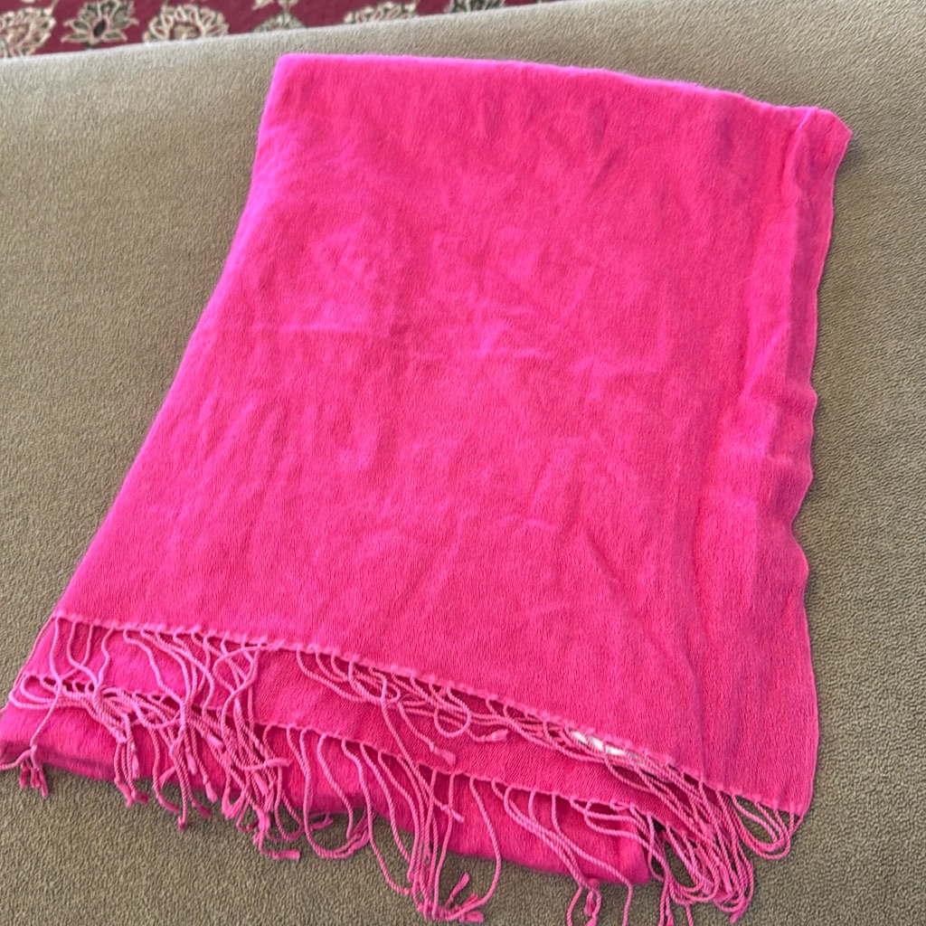 Bloomingdales Pink Silk  Cashmere Scarf Shawl Td